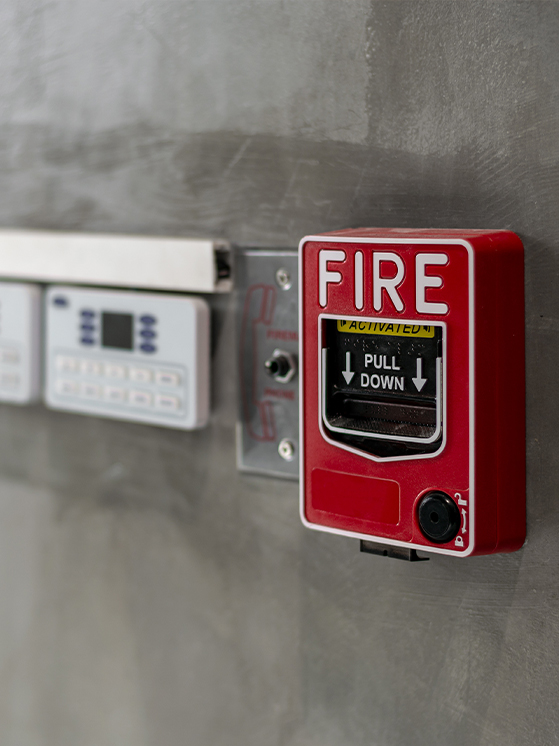 fire-pull-alarm-on-wall