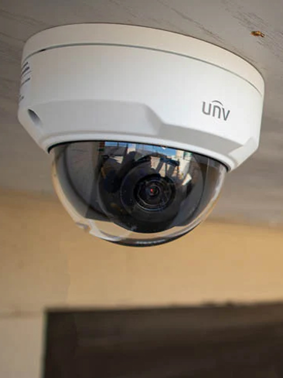 full-width-section-img-uniview-cam